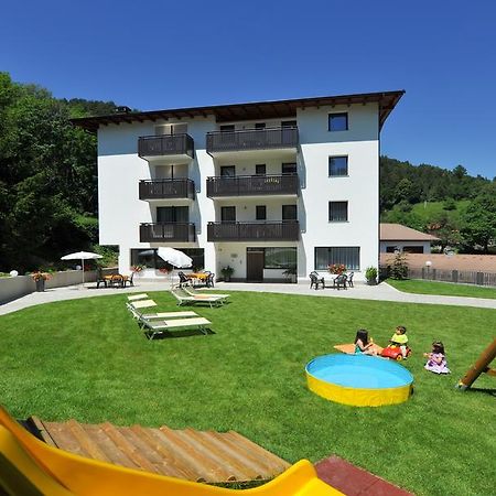 Suvendes Apartments Prato allo Stelvio Luaran gambar