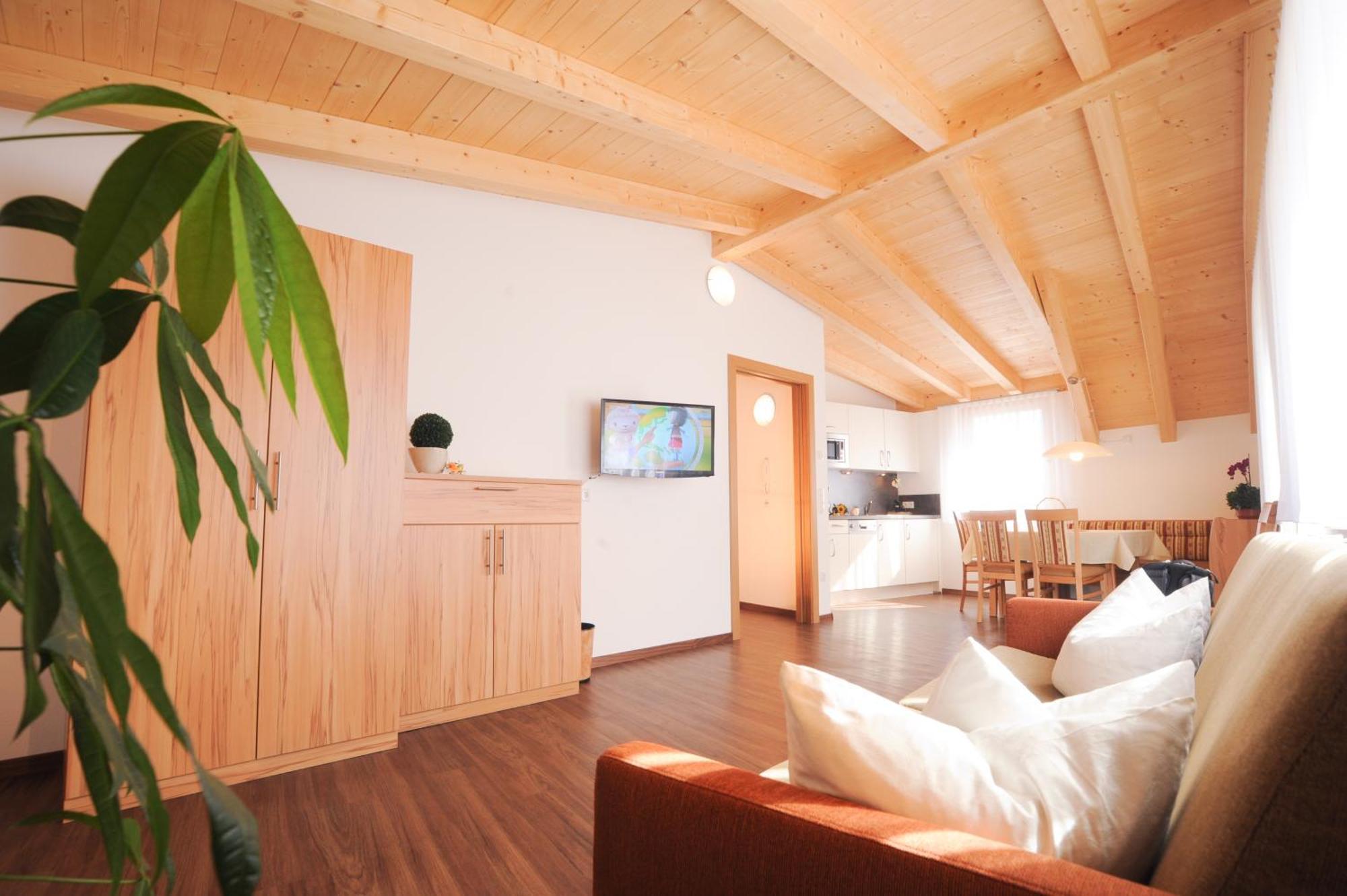 Suvendes Apartments Prato allo Stelvio Luaran gambar