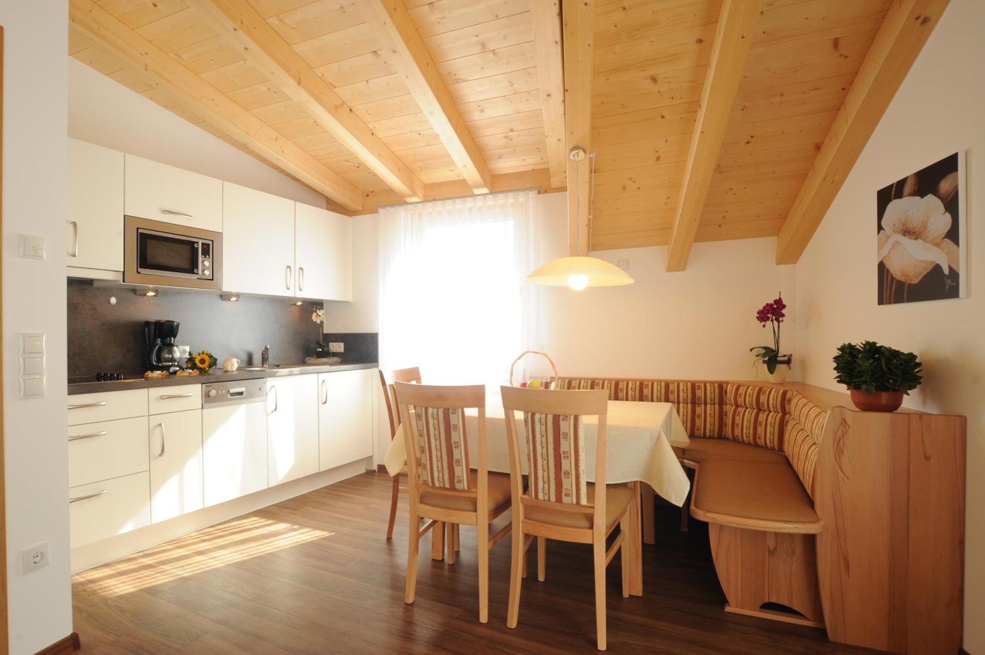 Suvendes Apartments Prato allo Stelvio Luaran gambar