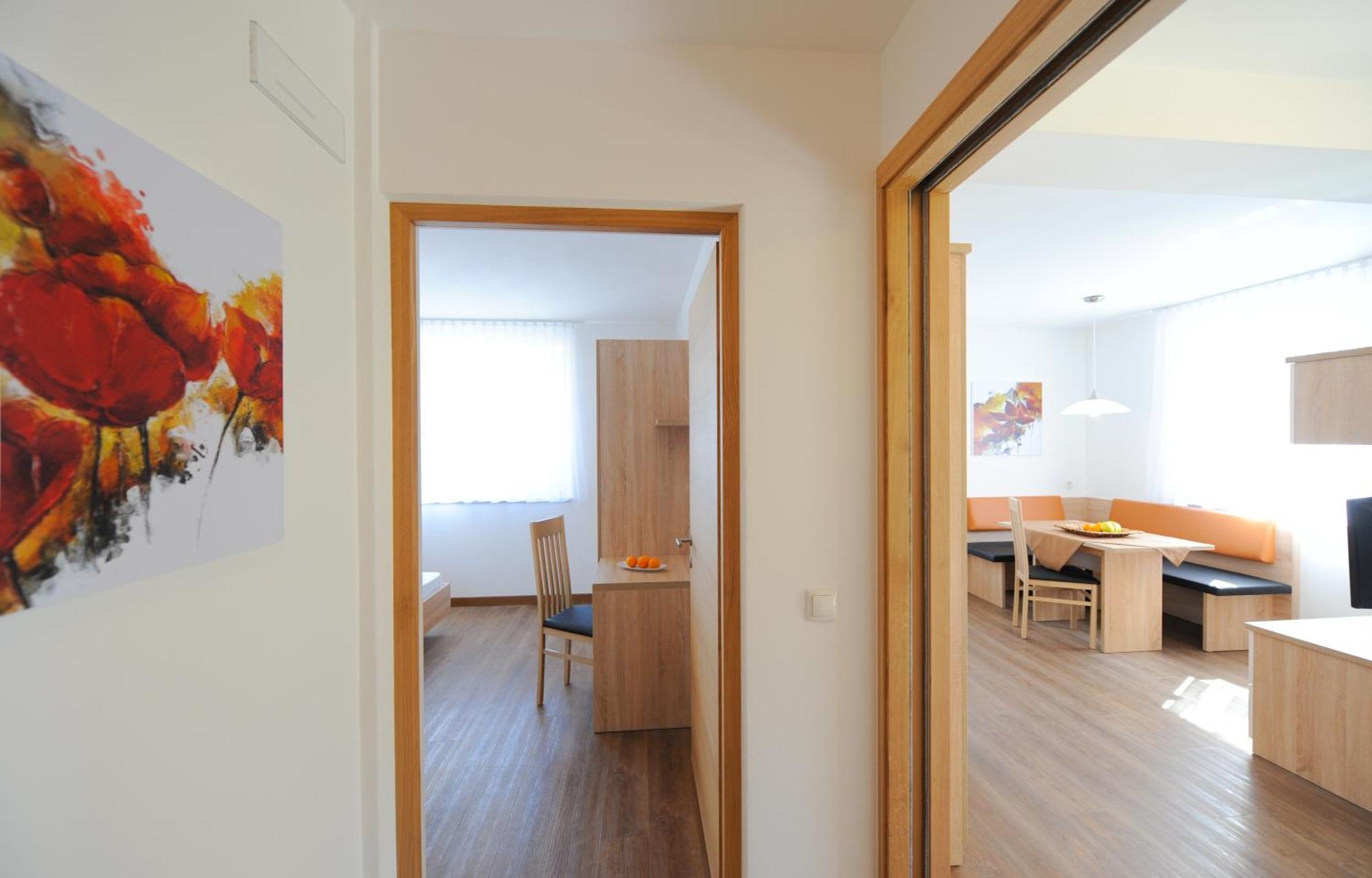 Suvendes Apartments Prato allo Stelvio Luaran gambar