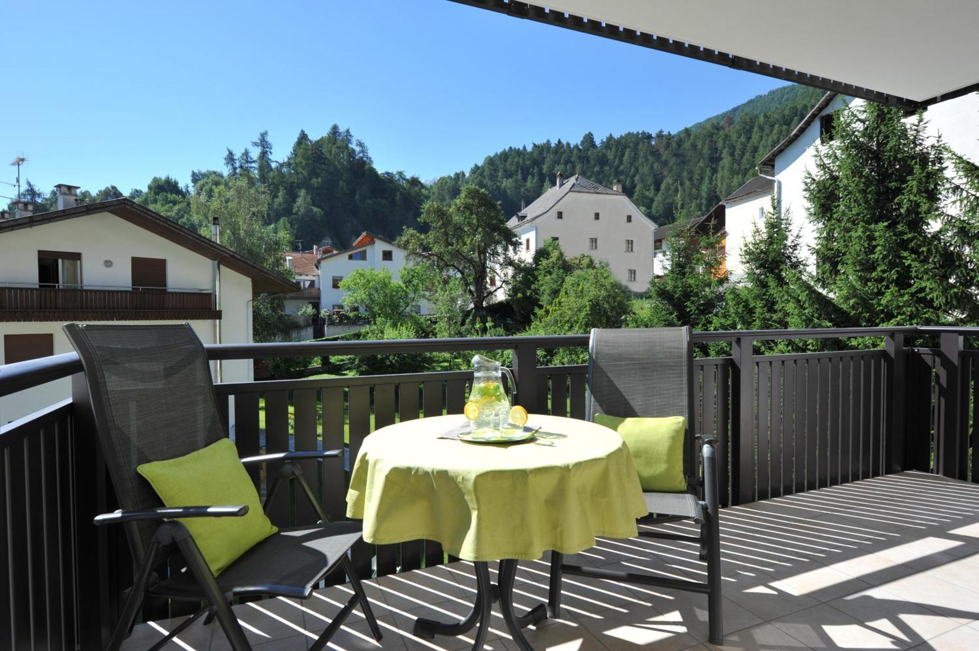 Suvendes Apartments Prato allo Stelvio Luaran gambar