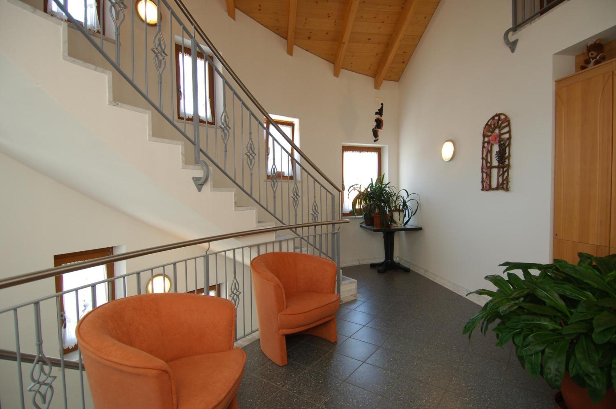 Suvendes Apartments Prato allo Stelvio Luaran gambar