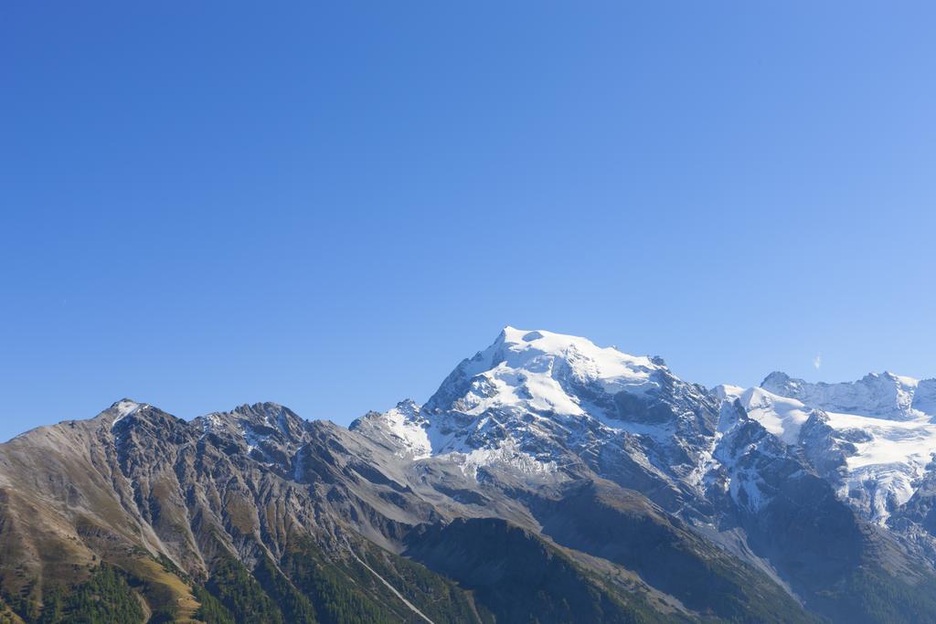 Suvendes Apartments Prato allo Stelvio Luaran gambar