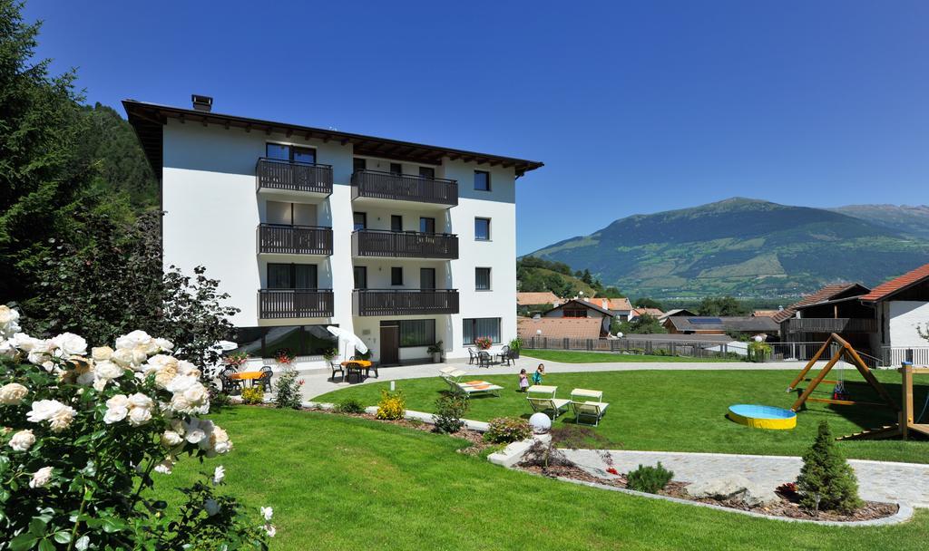 Suvendes Apartments Prato allo Stelvio Luaran gambar