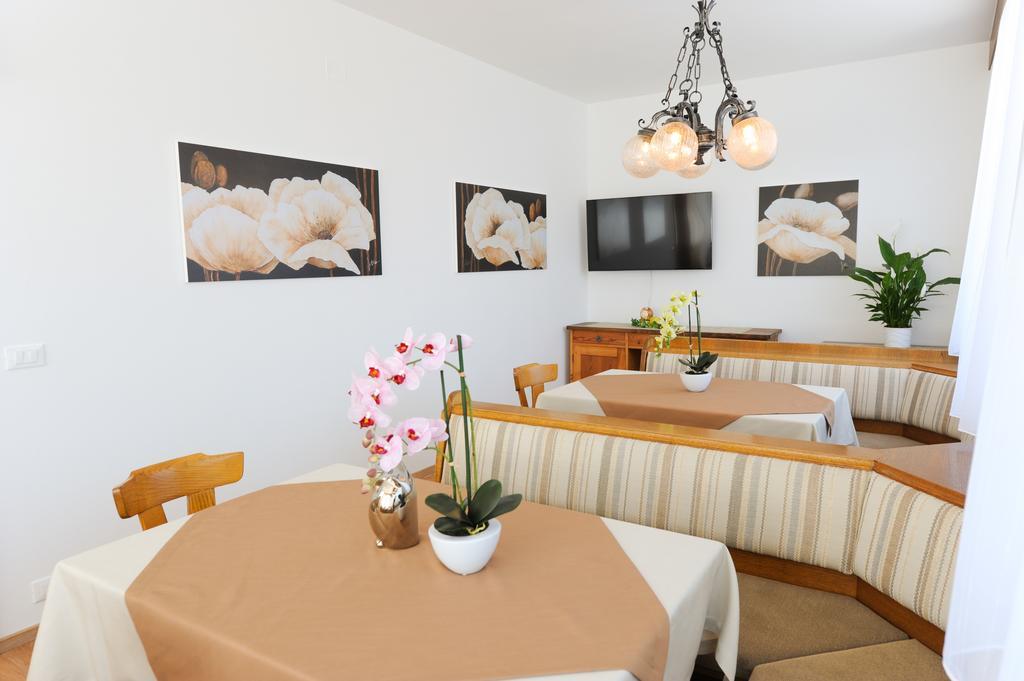 Suvendes Apartments Prato allo Stelvio Luaran gambar