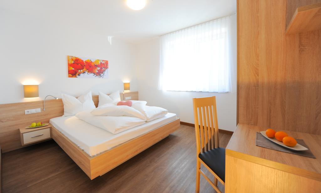 Suvendes Apartments Prato allo Stelvio Luaran gambar