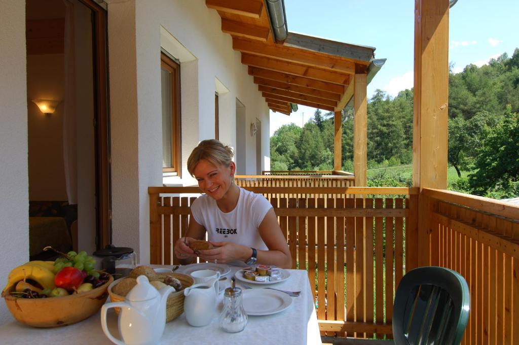 Suvendes Apartments Prato allo Stelvio Luaran gambar